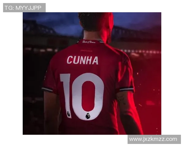 穿红色球衣的足球明星都有哪些 盘点各大球星的标志性战袍 穿红色球衣的足球明星都有哪些 盘点各大球星的标志性战袍